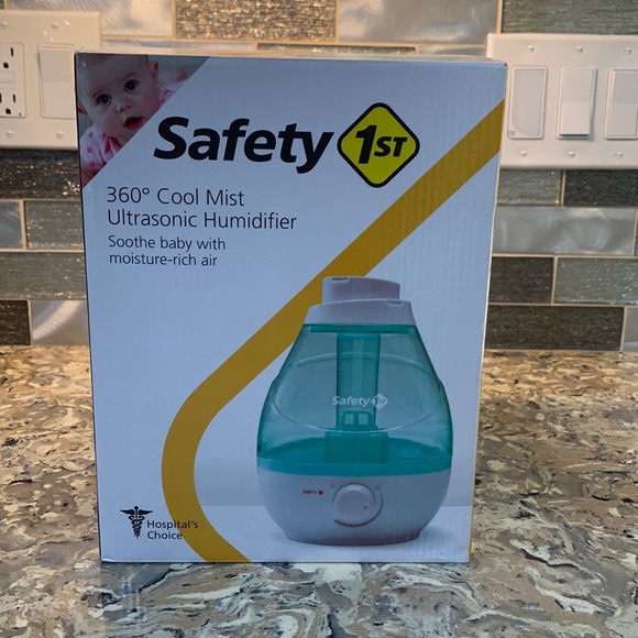 saftey 1st. 360 cool mist ultrasonic humidifier Other - Safety 1st. 360 degree cool mist ultrasonic humidifier.